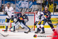 James Sheppard (Eisbaeren Berlin), Sean Backman (Eisbaeren Berlin) und Andrew Bodnarchuk (EHC Red Bull Muenchen) vor dem Tor von Danny aus den Birken (Torwart, EHC Red Bull Muenchen) in der 1. Viertelfinalbegegnung in den Playoffs der Deutschen Eishockey Liga zwischen dem EHC Red Bull München und den Eisbären Berlin am 13.03.2019.